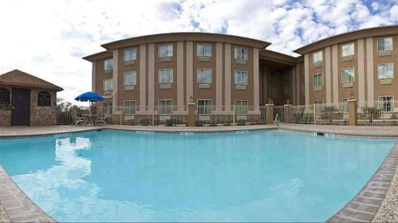 Best Western Medical Center North Inn & Suites Near Six Flags San Antonio Exteriör bild